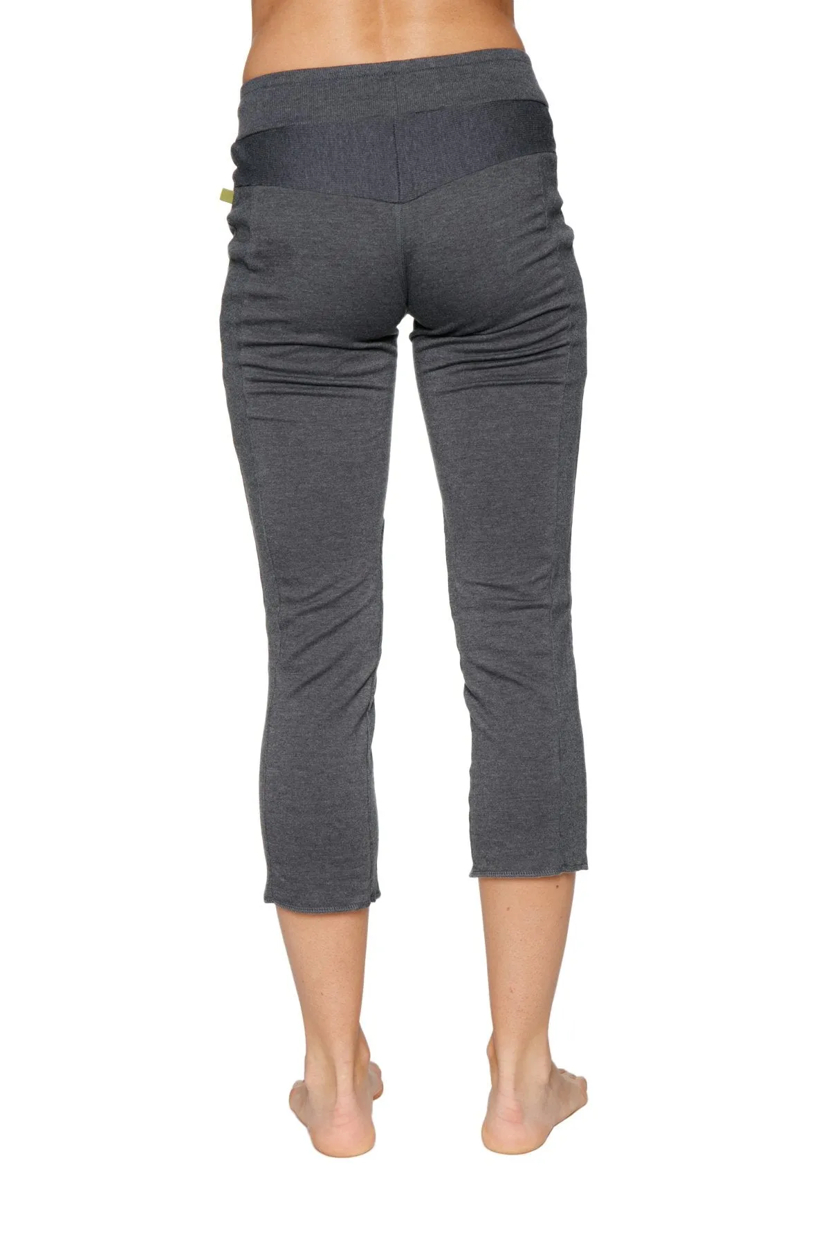 4/5 Length Zipper Pocket Capri Yoga Pant (Charcoal)