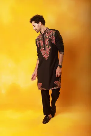 Black Kashimiri Embroidered Kurta Pant