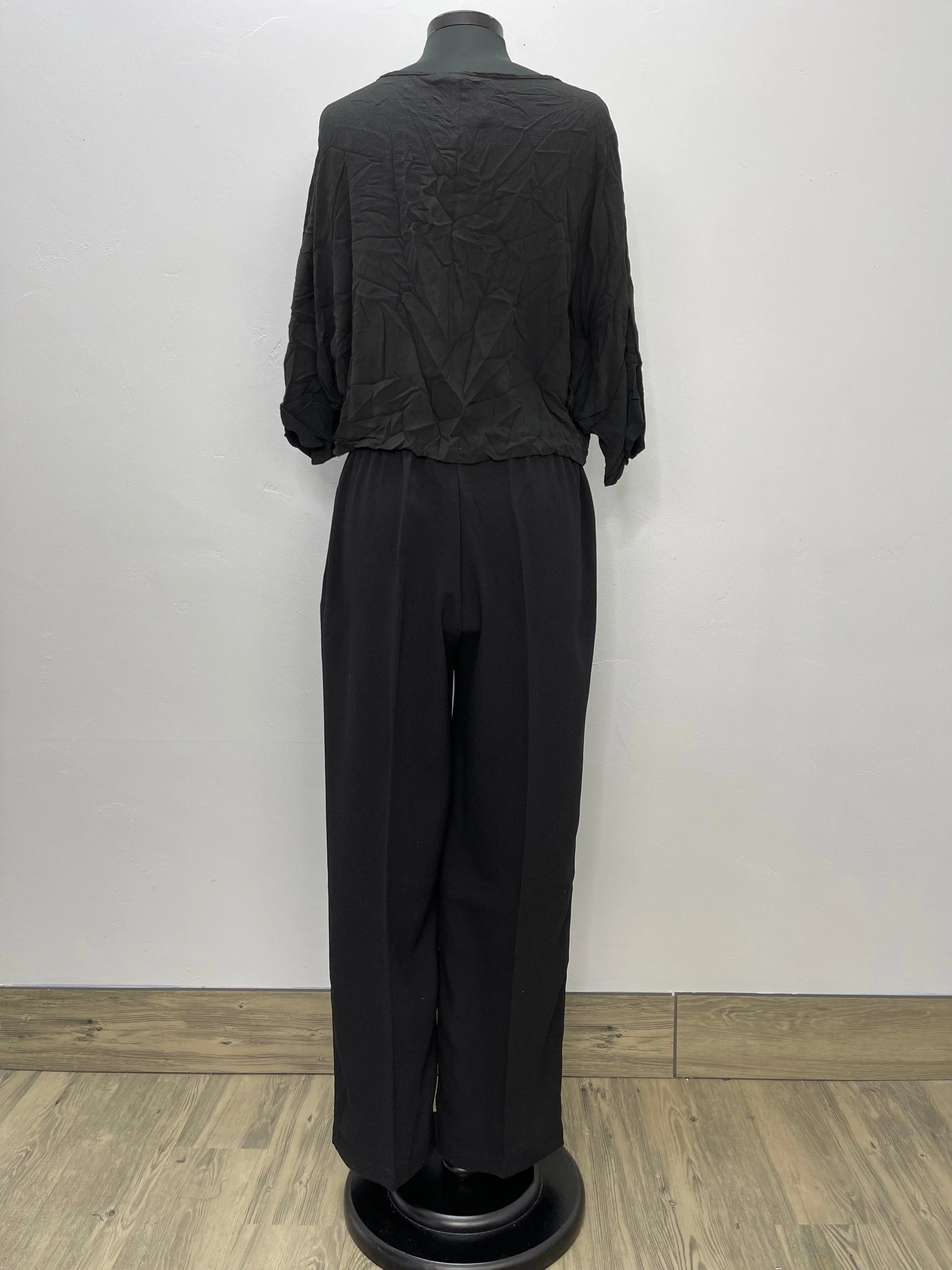 Black Straight Leg Pant