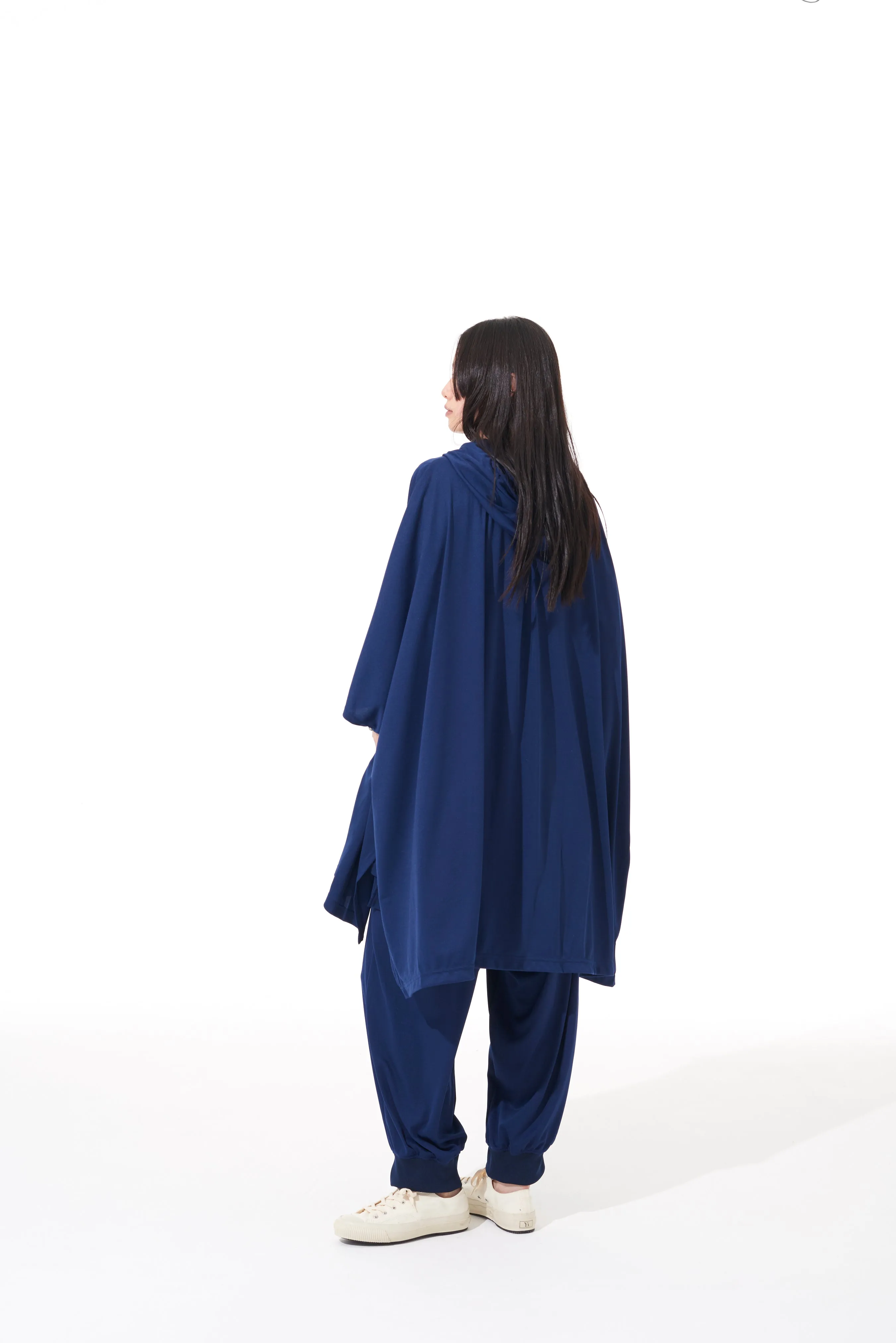 HIGH-GAUGE POLYESTER SMOOTH JERSEY HOODIE PONCHO