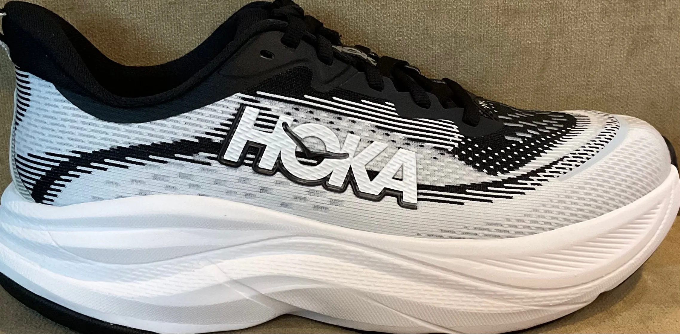 Hoka Women's Skyflow